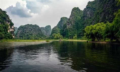  Cúc Phương National Park: Nơi Thăm Vãn Thiên Nhiên và Khám Phá Lịch Sử!